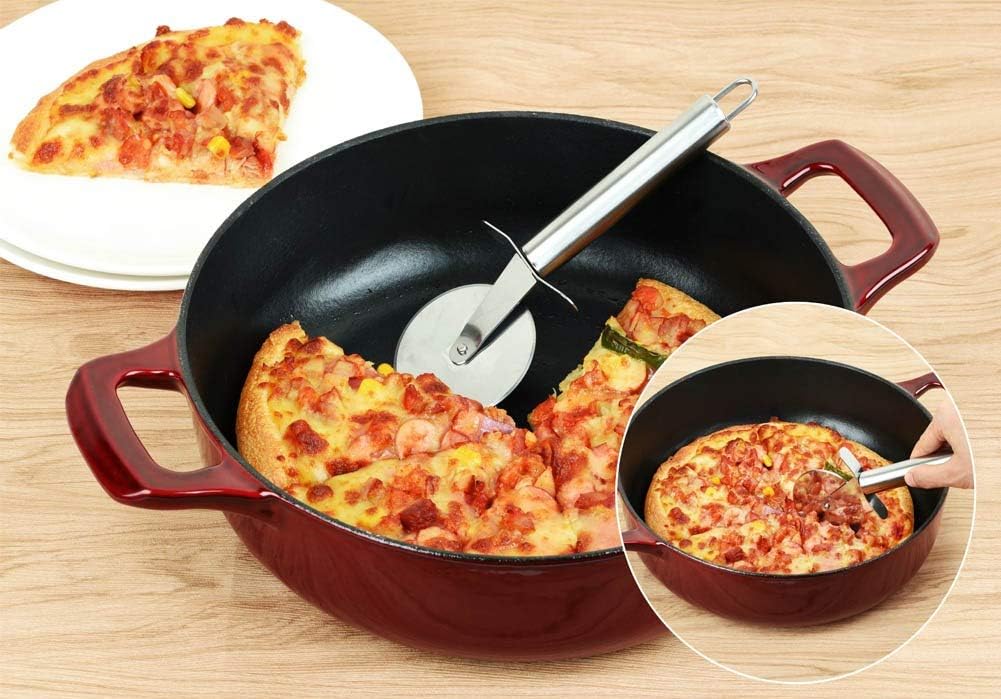 Cocotte Ovale en Fonte Émaillée La Cuisine – 5 L, Canneberge, Bouton Doré, Induction