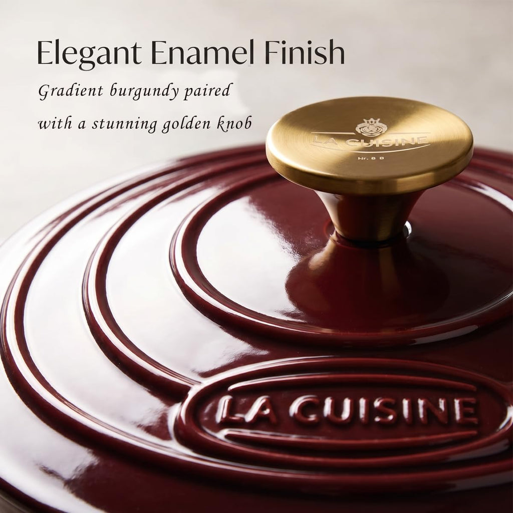Cocotte Ovale en Fonte Émaillée La Cuisine – 5 L, Canneberge, Bouton Doré, Induction