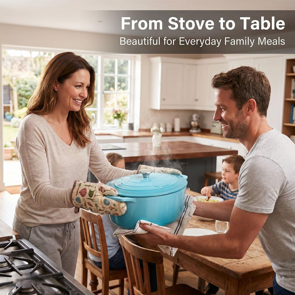 Cocotte Ovale en Fonte Émaillée La Cuisine – 5 L, Canneberge, Bouton Doré, Induction