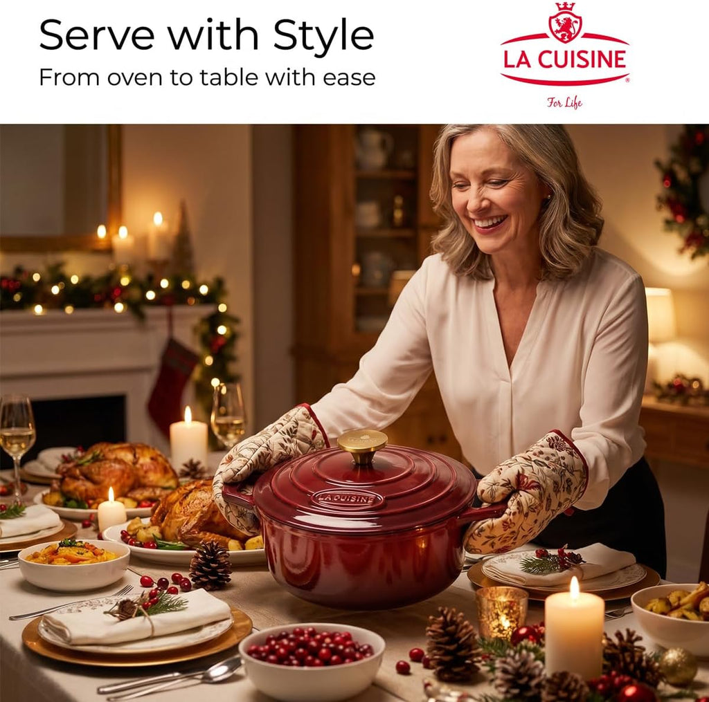 Cocotte Ovale en Fonte Émaillée La Cuisine – 5 L, Canneberge, Bouton Doré, Induction