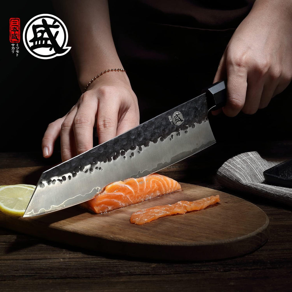 Couteau Gyuto Japonais MITSUMOTO SAKARI 22 cm – Forgé Main, Acier Haute Carbone, Bois de Rose