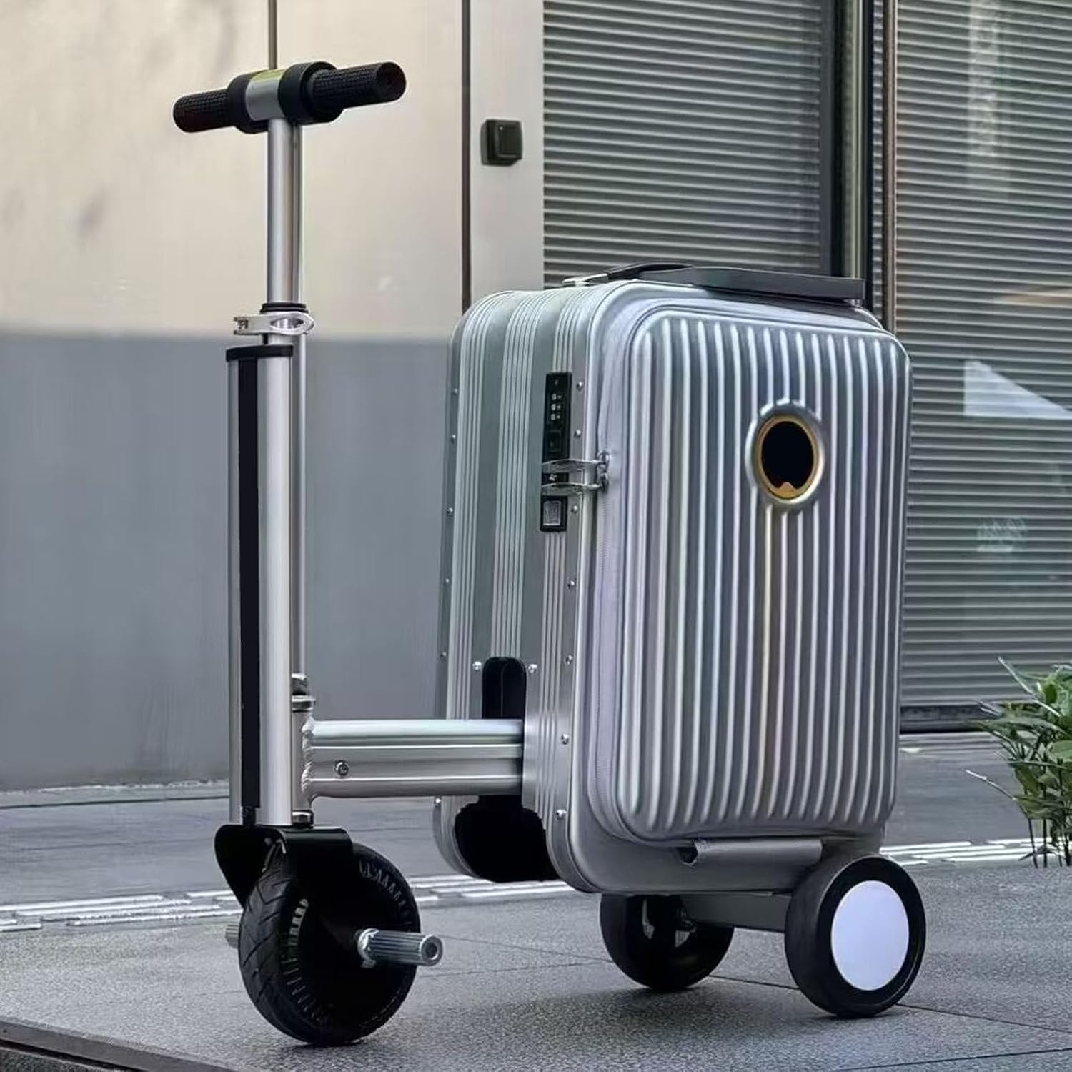 Valise électrique avec chargement USB, verrouillage TSA et fonction avant/arrière pour voyage intelligent, Argenté.