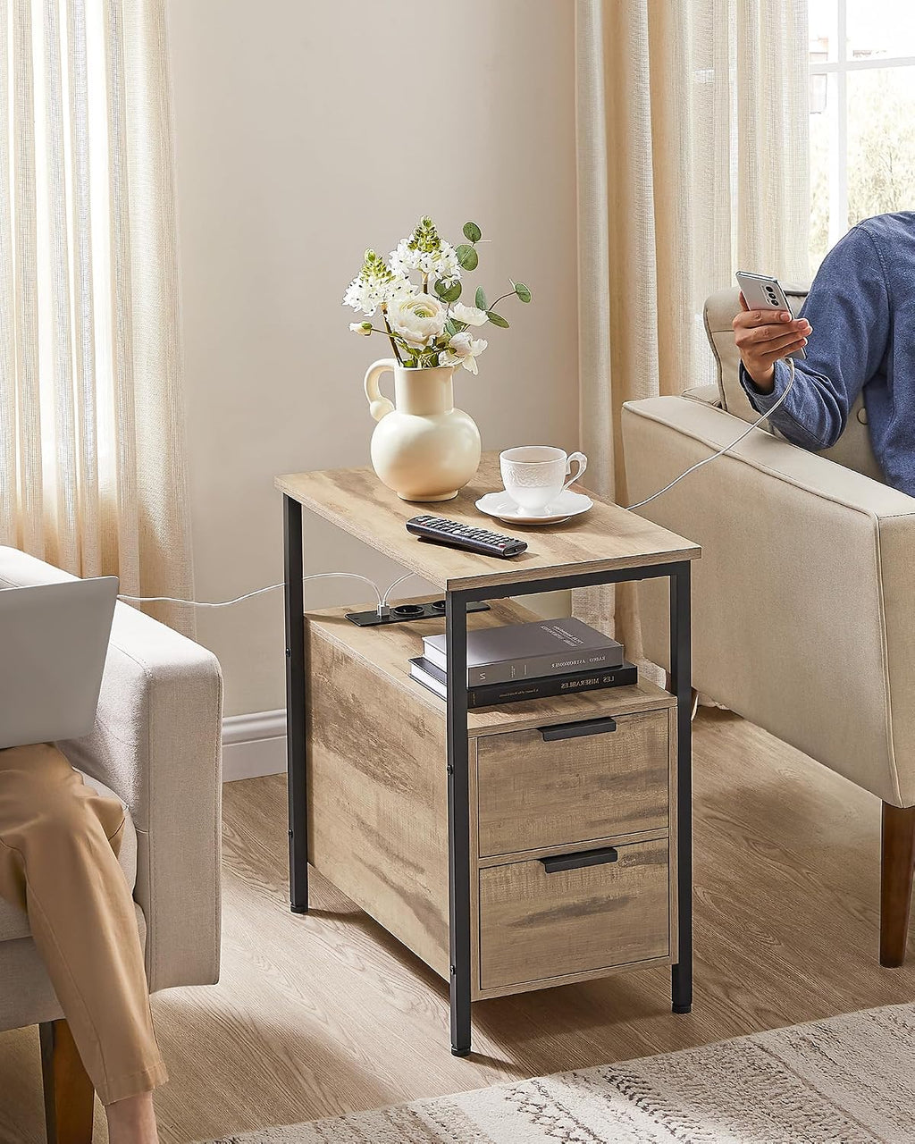 Table de Chevet VASAGLE avec Multiprise – 2 Tiroirs, USB, Style Vintage, 35 x 61 cm