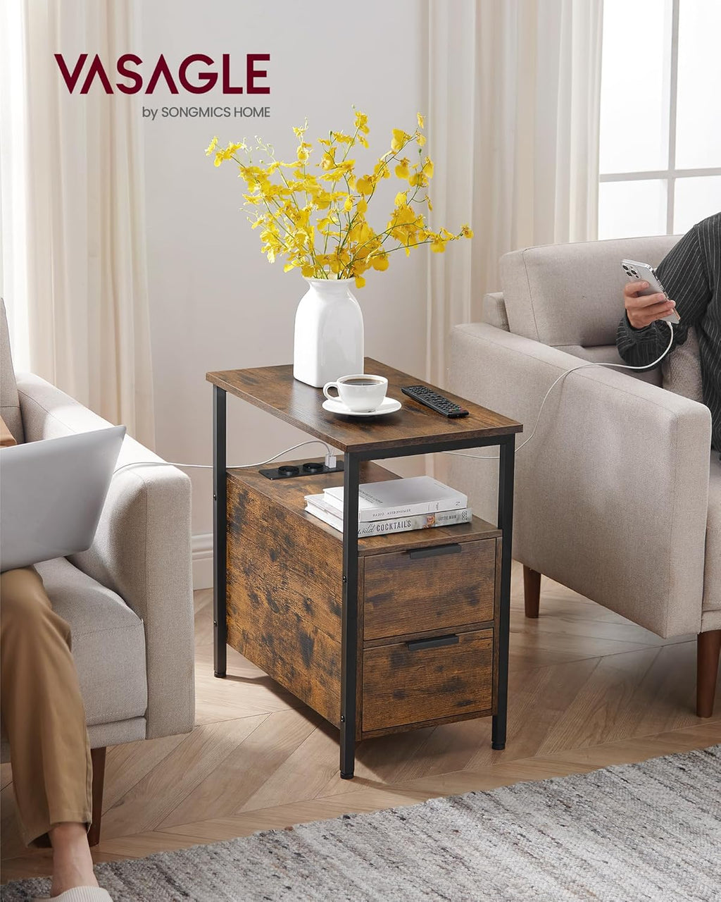 Table de Chevet VASAGLE avec Multiprise – 2 Tiroirs, USB, Style Vintage, 35 x 61 cm