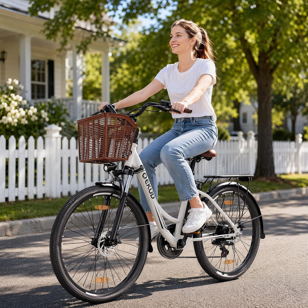 E-bike voor dames en heren, 26 inch, met mand, stadsfiets, trekkingfiets met 36 V 13 Ah accu, wit