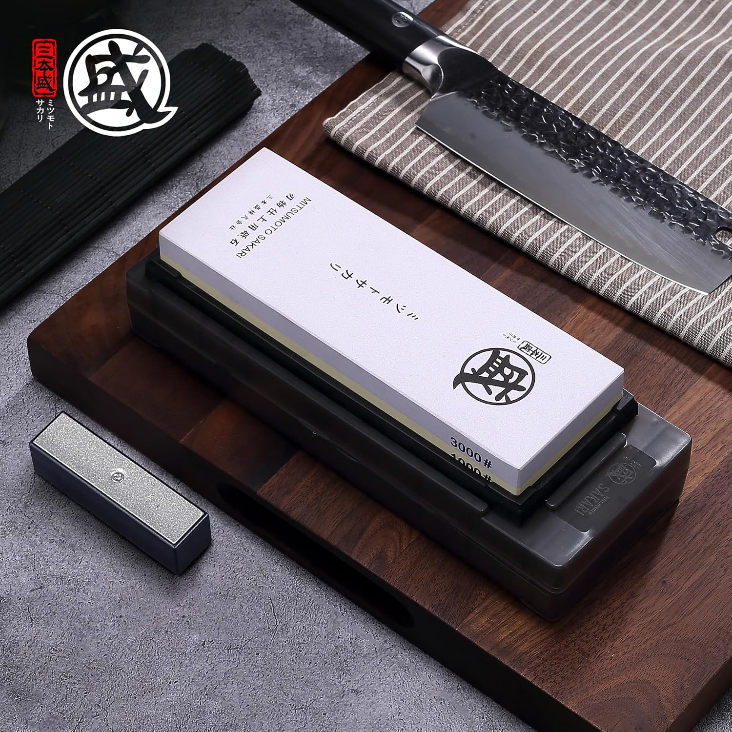 Pierre à Aiguiser MITSUMOTO SAKARI 1000/3000 Grit – Double Face, Socle Antidérapant